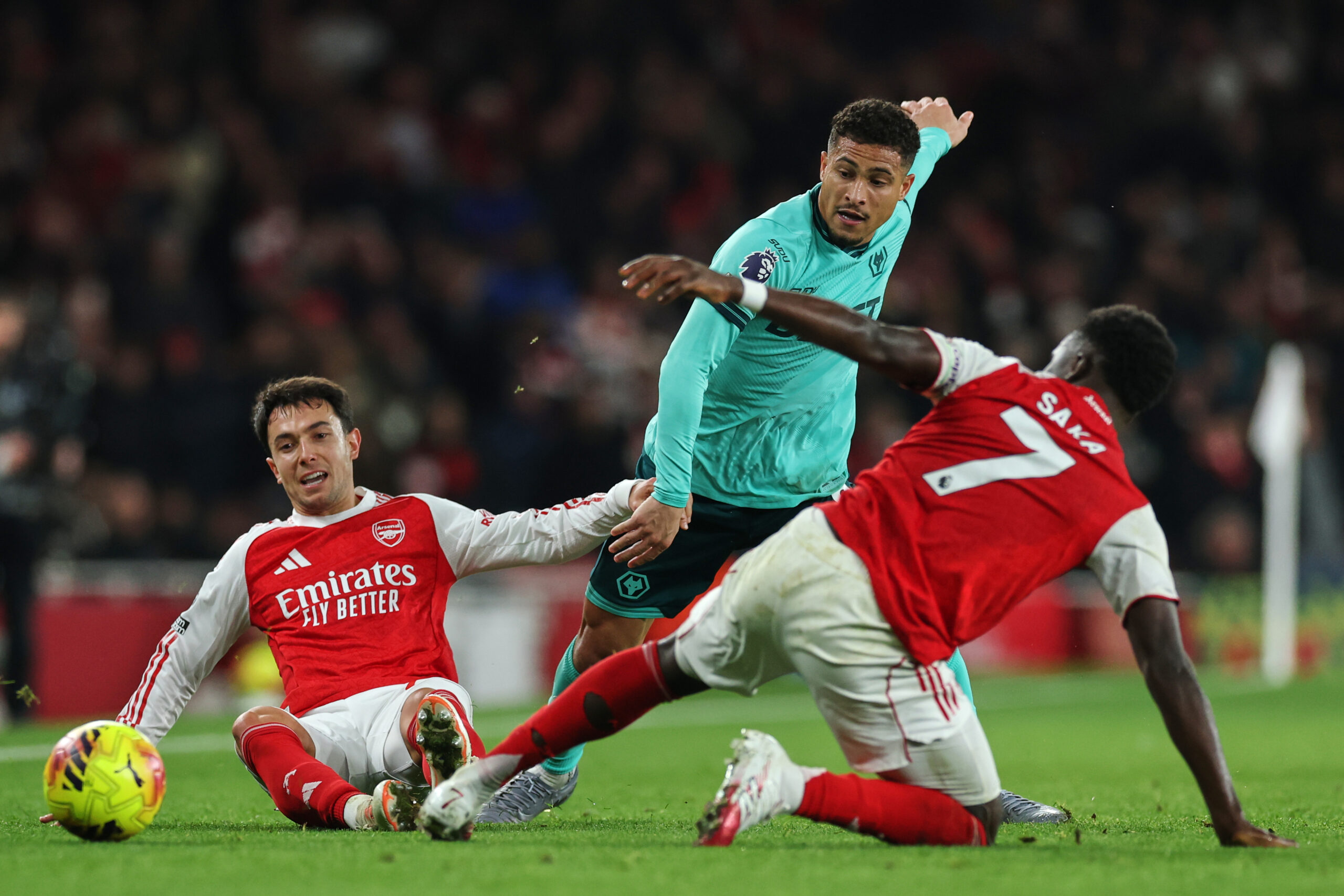 Dva vlastné góly zachránili Arsenal pred hanbou proti Wolves, Arteta priznal veľa práce