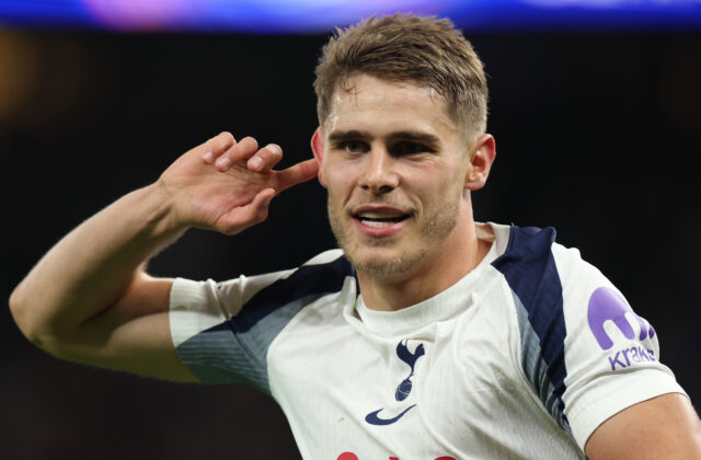 Vlastníci Tottenhamu po ďalšom boji o záchranu v Premier League sľúbili fanúšikom zlepšenie