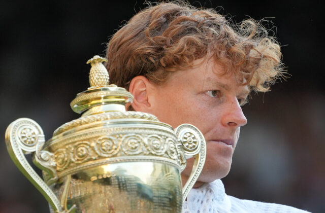 Talian Sinner obhájil titul na Wimbledone. Dostal šek na 3,6 milióna libier