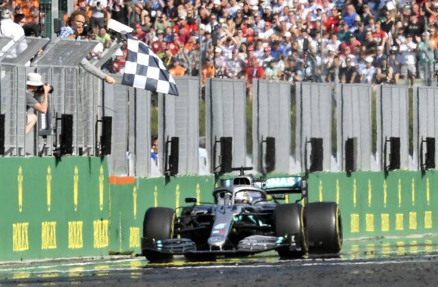 Tímy Mercedes a Ferrari sú pripravené na súboj v Maďarsku