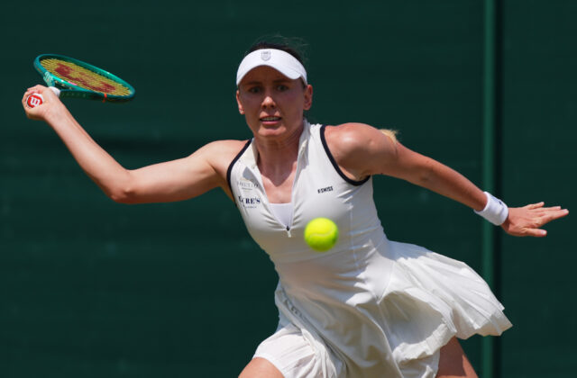 Nasadená jednotka skolabovala z tepla. Mladá Ruska prvé víťazstvo na okruhu WTA preplakala