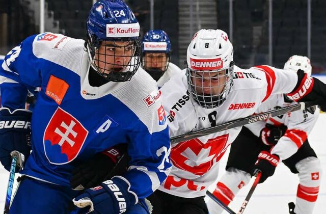 Selič strelil Švajčiarom štyri góly a mladí Slováci postúpili do semifinále Hlinka Gretzky Cupu