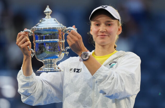 Rybakinová bola s víťaznou trofejou z US Open na Slovensku. Pellegrini ju privítal v Prezidentskom paláci – VIDEO