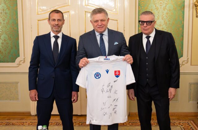 Premiér Fico prijal prezidentov UEFA aj SFZ, prebrali aj možnosti ďalšieho rozvoja spolupráce – VIDEO