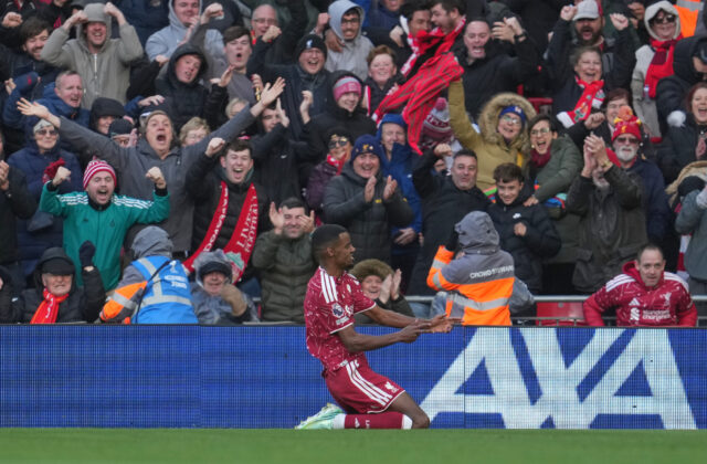 Iraola zdôraznil dôveru v schopnosti Isaka po jeho góloch za FC Liverpool